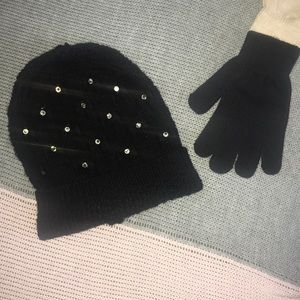 ☃️NWT BLACK DIAMOND CAP AND GLOVE SET!!☃️